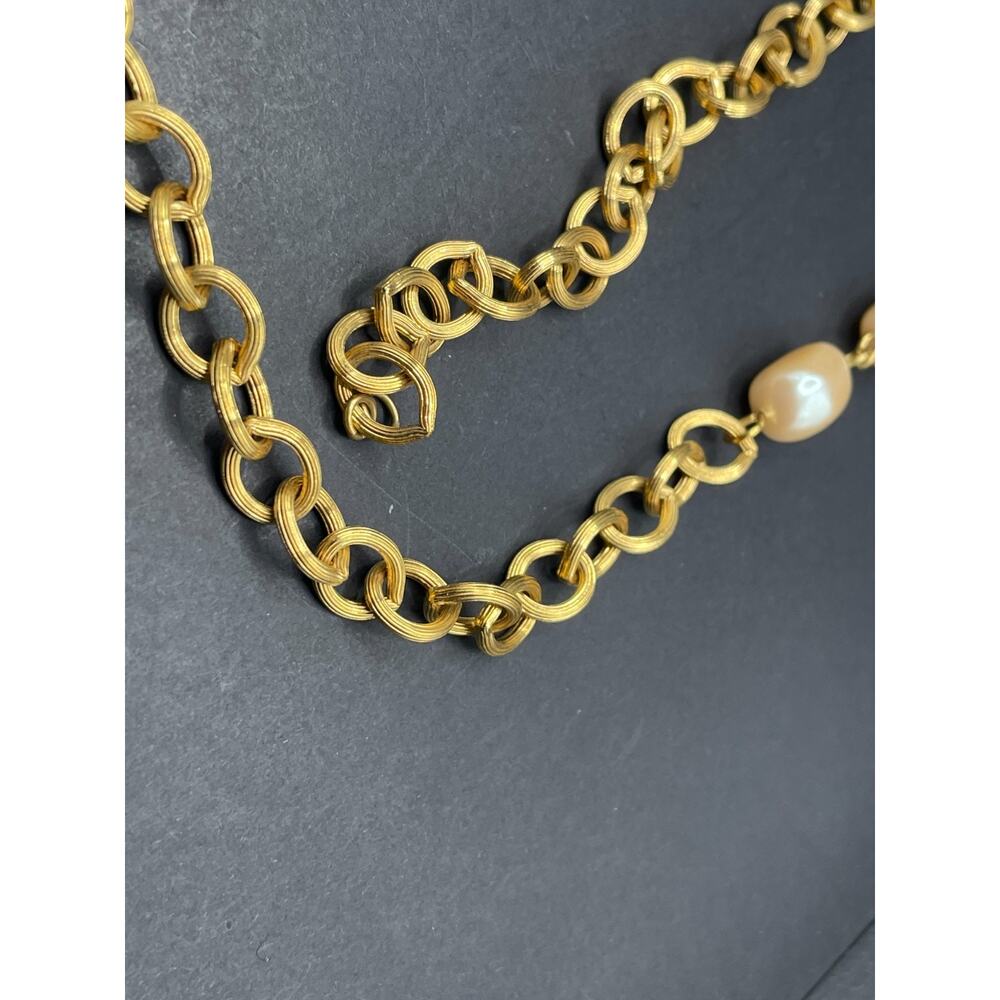 Vintage Monet Signed Gold Tone Faux Pearl Long Runway Statement Necklace - Picture 4 of 9